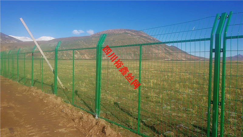 球場(chǎng)圍欄