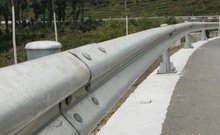 波形護欄 波形護欄